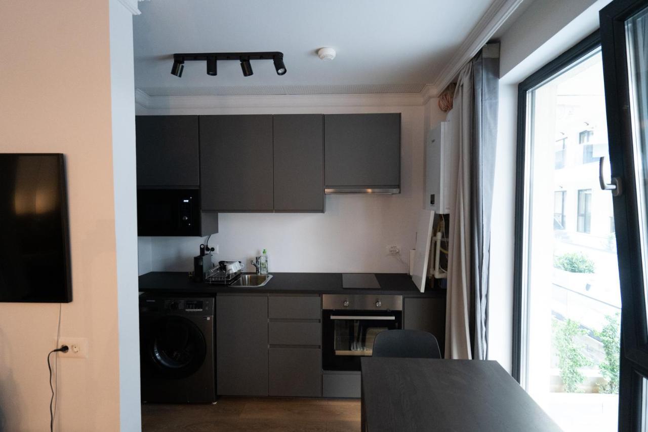 G34 - Modern Studio @ Parliament Букурещ Екстериор снимка